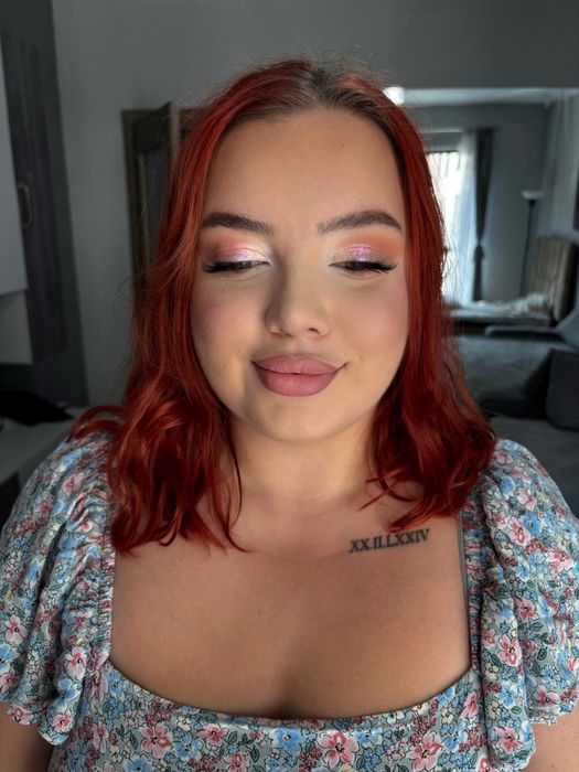 Make up profesional sector 6