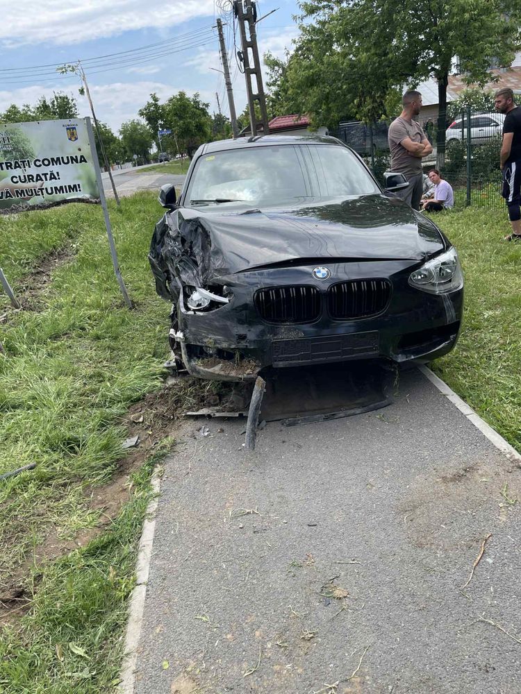 BMW seria 1 an 2012 Dezmemrez