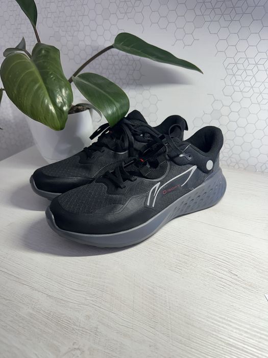Кроссовки Li ning весенне-осенные 43 размер