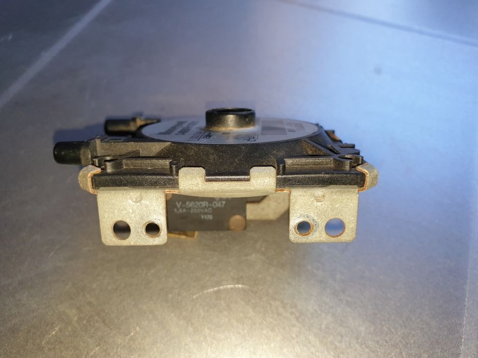 Presostat Aer Honeywell 1.10 mbar C4065FH1131:2 Ferroli F24 FERasy