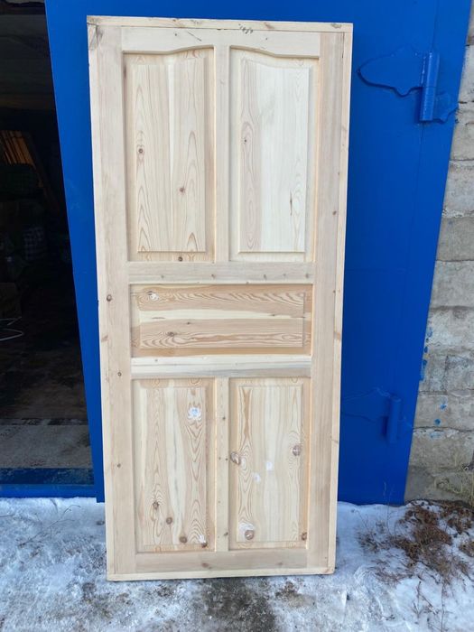 Двери деревянные