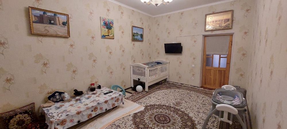 Чирчик шахри Навоийда 2 хонали квартира cотилади