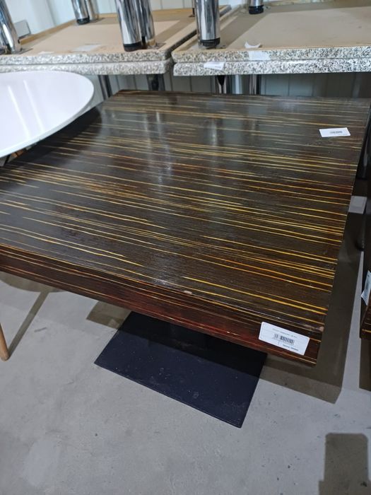 Стол для кафе 70/70,стулья у нас большой выбор мебели