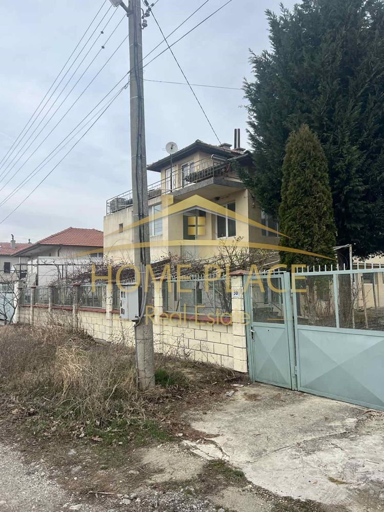 Самостоятелна къща в с.Слънчево