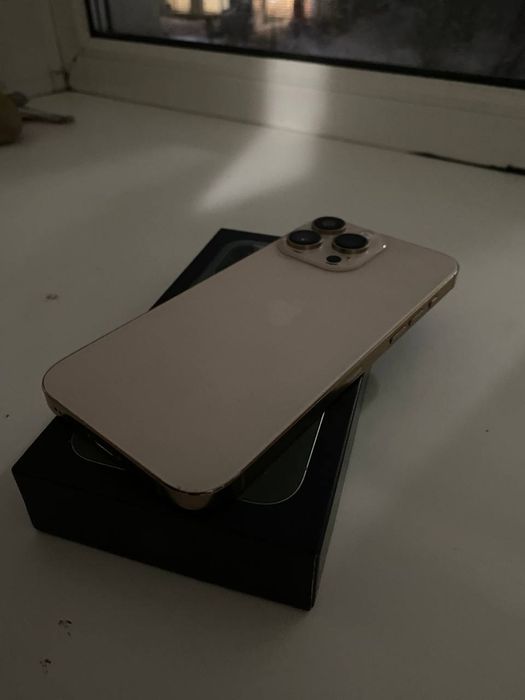 Айфон 16про макс на андройде 40к есть торг,предлагайте обмен