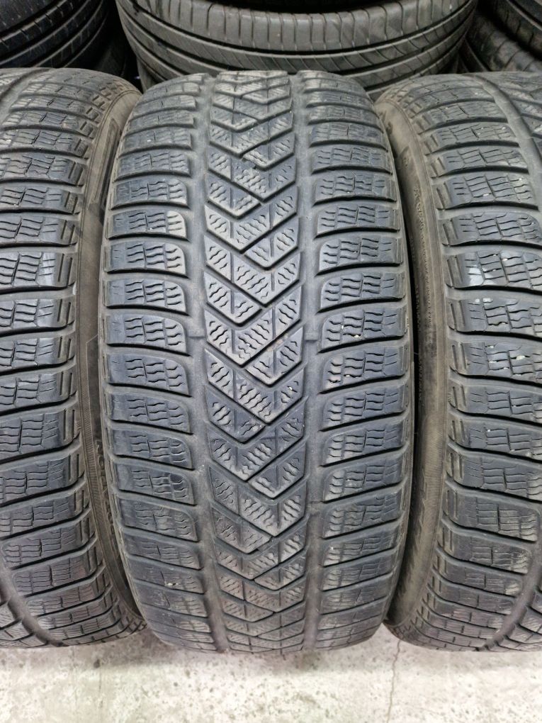 Set 4 anvelope SH iarna Pirelli 255/45/19 dot 2019