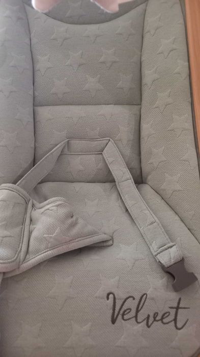 Бебешки шезлонг Chipolino Velvet зелен