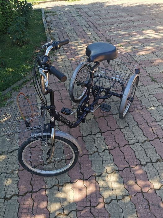 Vând tricicleta shimano