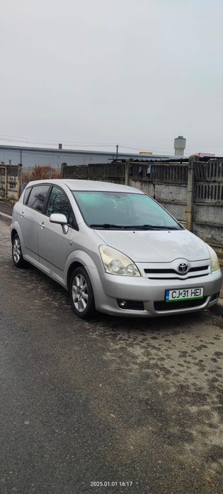 Vând Toyota Corolla Verso