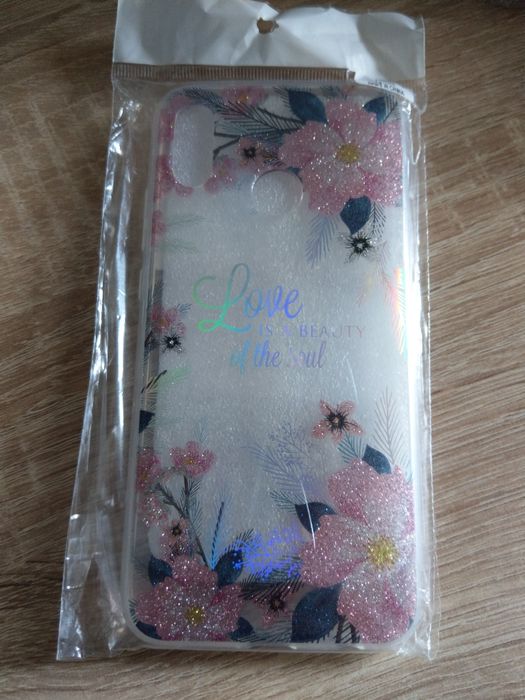 Huse noi sigilate 150 de lei toate