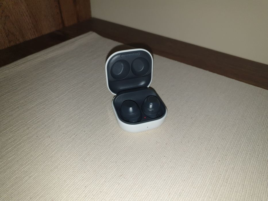 Bluetooth слушалки Samsung Galaxy Buds FE R400 - Graphite