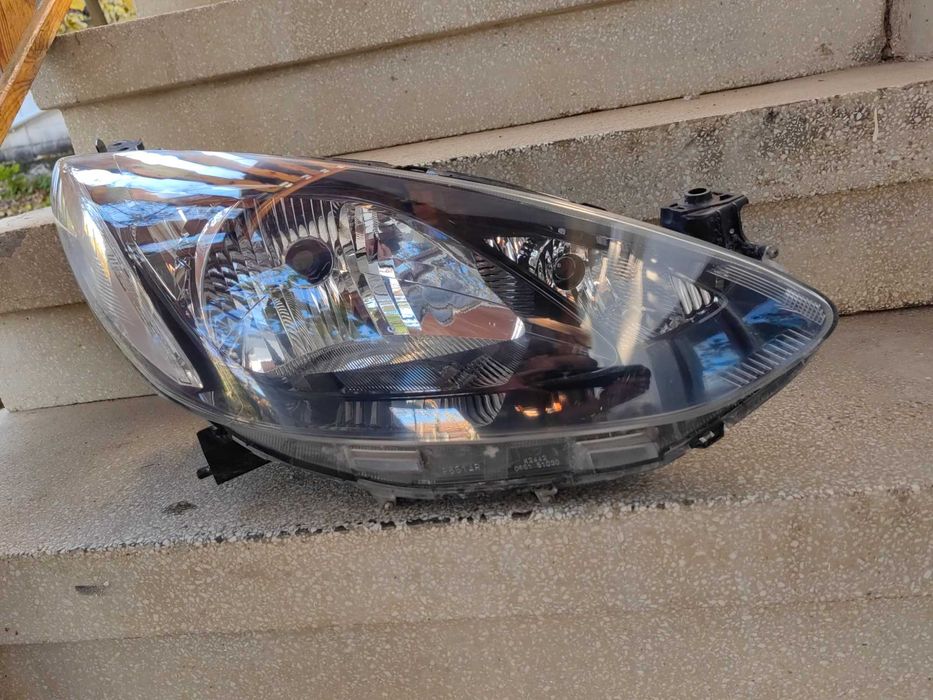 Фарове Mazda 2 ляв десен / Фарове Мазда 2 Оригинални