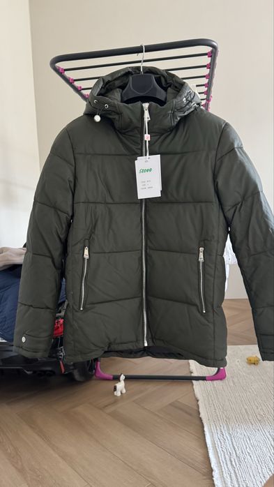 Продам новую мужскую куртку