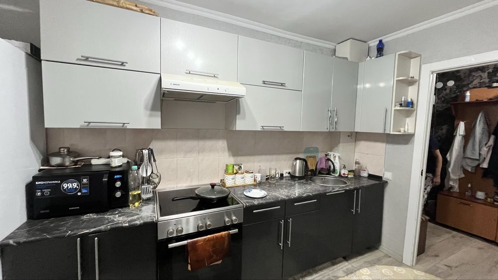 Продам кухоный гартитур