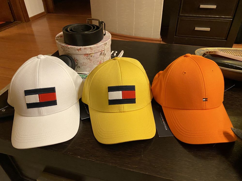 Vand sapca marca Tommy Hilfiger 3buc - Originale!