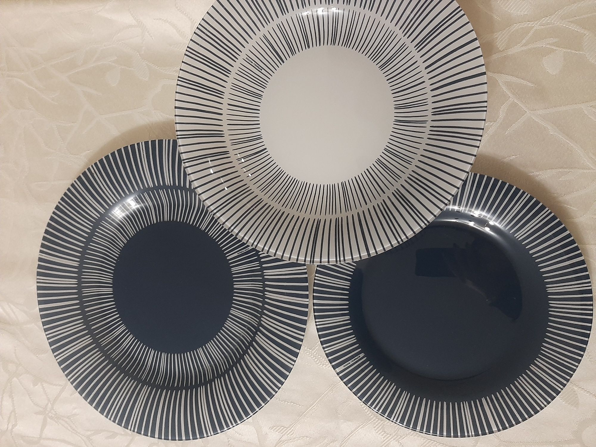 Сервиз за хранене Bormioli Stria Grey, 18 части