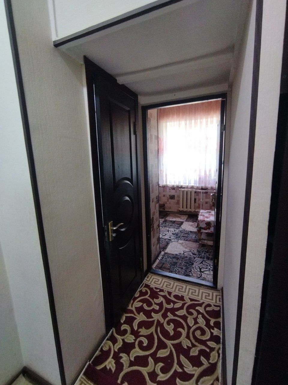 Qora qamishda 2/1 da 1 honali uy sotiladi