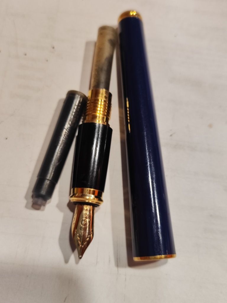 Златна писалка Дюпонт