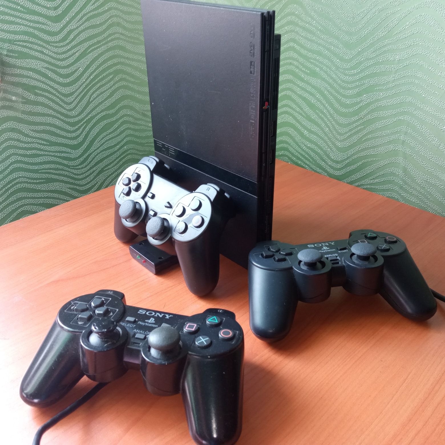 Продам Playstation2 slim