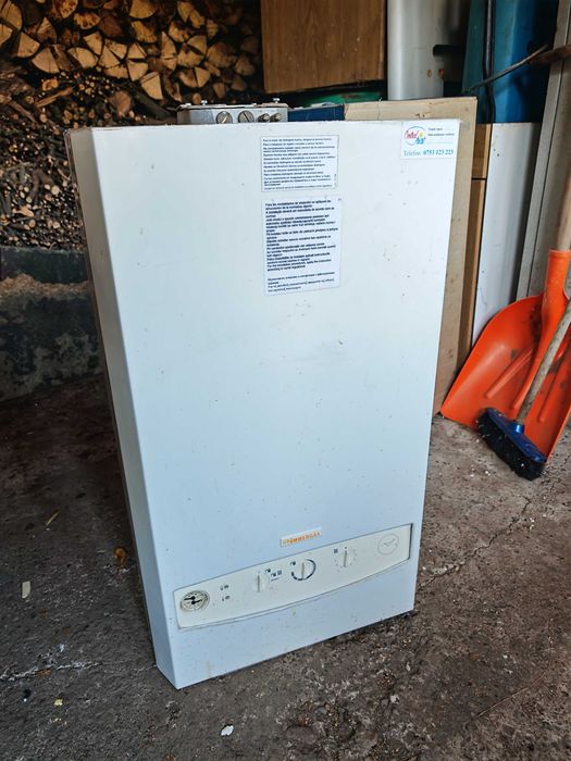 Vând centrala immergas