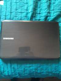 Laptop Samsung R525, AMD, mici dungi la pornire apoi dispar!!