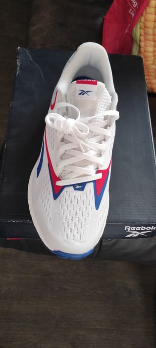 Adidași noi originali