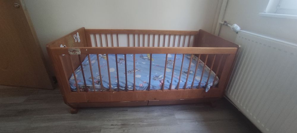 Детска люлееща кошара с матрак