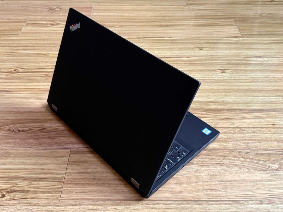 Lenovo p52`i7-8850H/Nvidia P3200-6GB/32GB RAM/512GB SSD/Бат 6ч/FHD IPS
