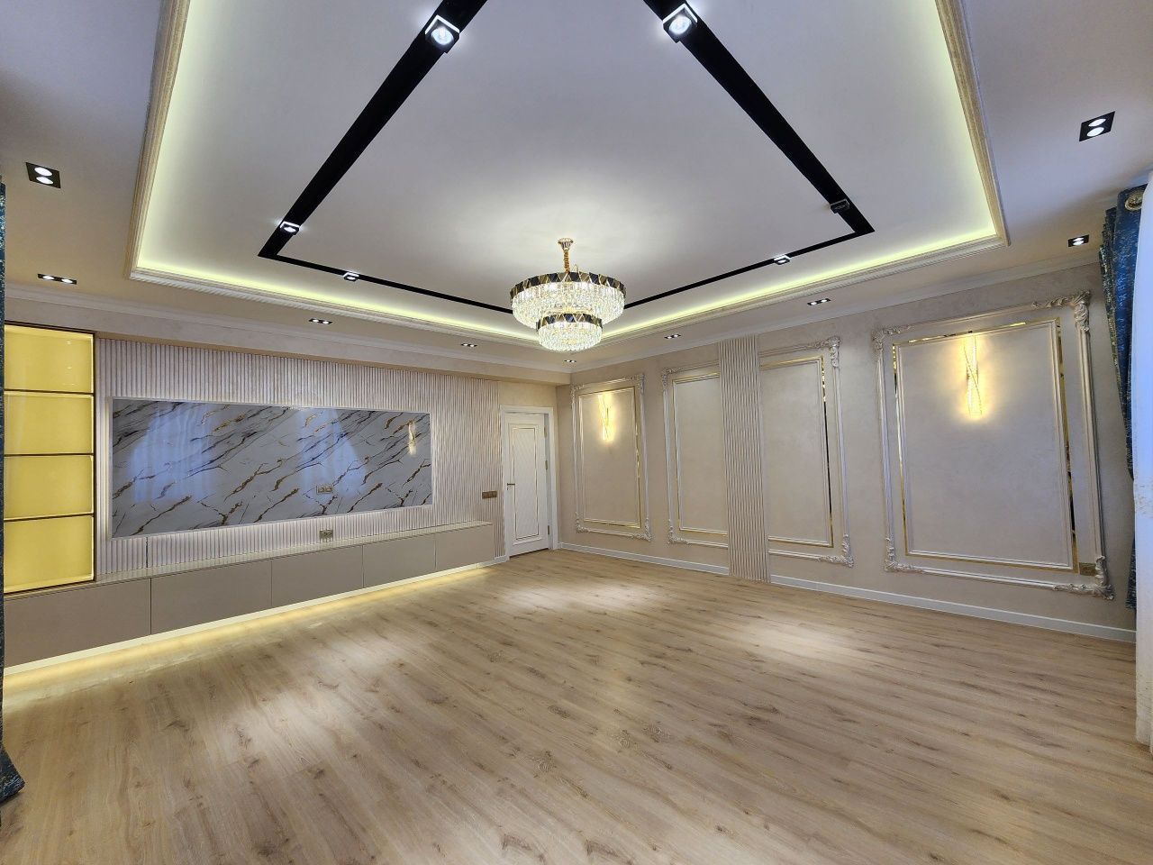 3-xonali 4-qavatda 120m² kvartira sotiladi.
8-qavatli Liftli dom.
Narx
