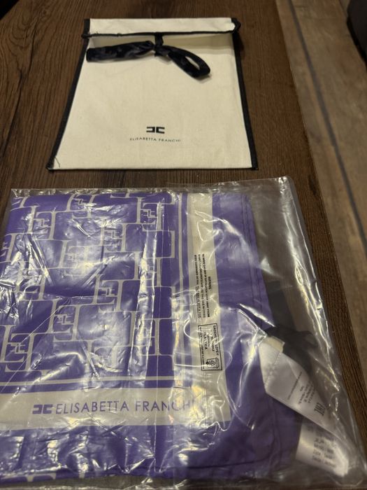 ELISABETTA FRANCHI Оригинален Копринена Шал с Монограм, Нов
