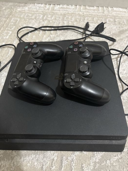 Продаю playstation 4