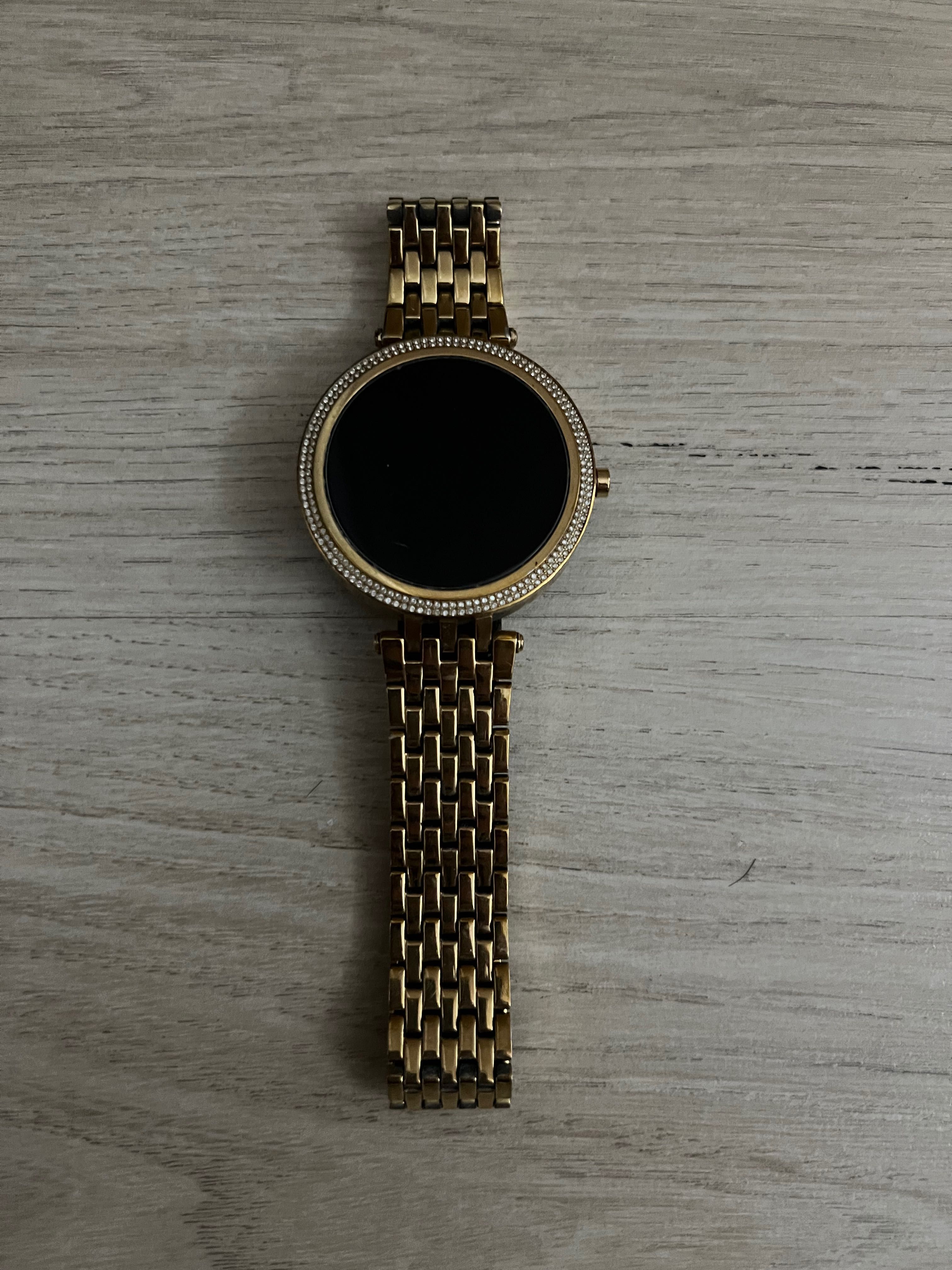 Продавам Michael kors Смарт часовник