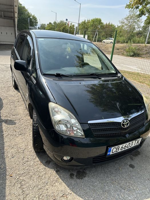 тоиота корола версо 2004 д4д 2000 куб