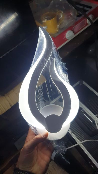 Lustra de perete preț 50 lei