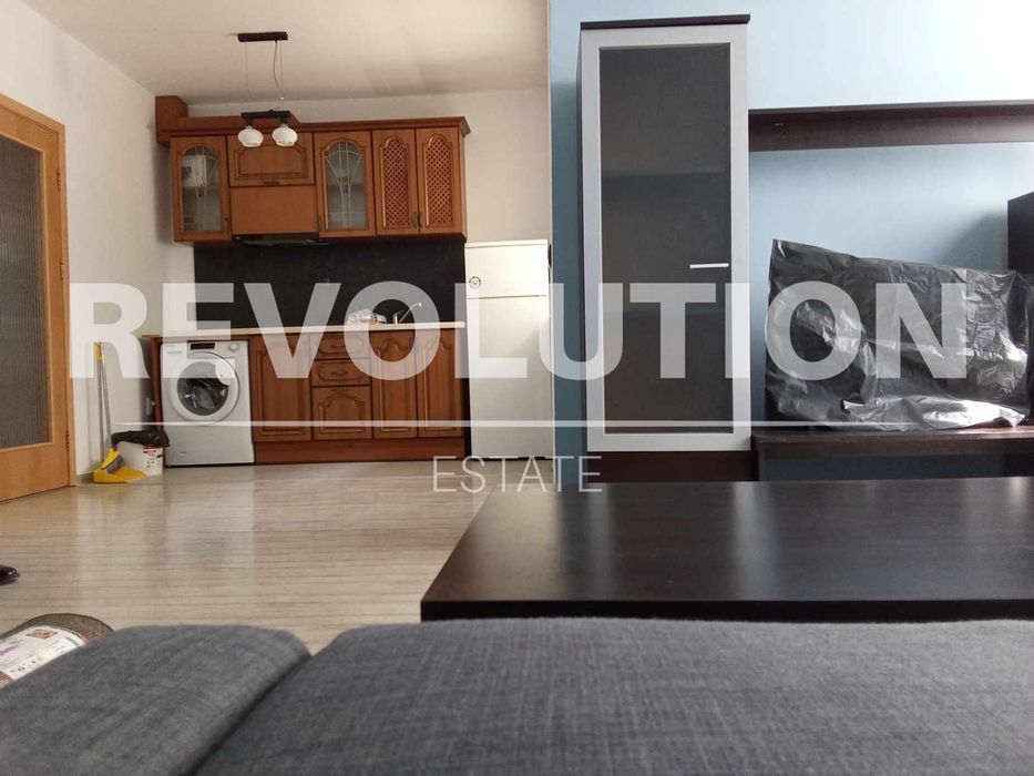 Дава се под наем Двустаен апартамент в Варна, Генералите - 70 кв.м за 600 € - Снимка #1