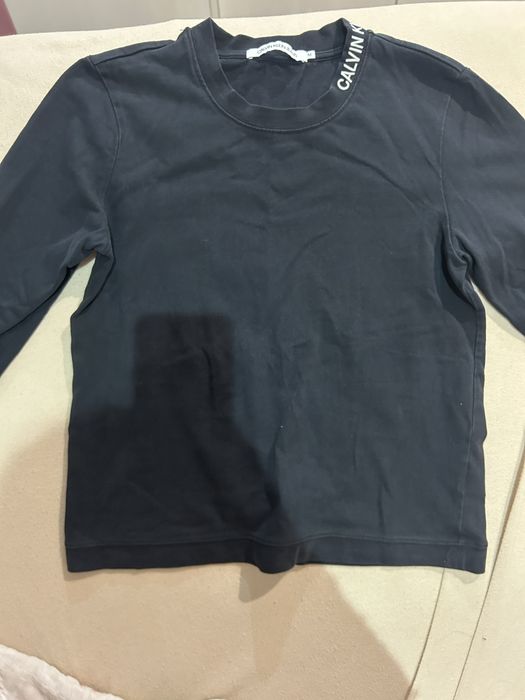 Блуза на Calvin Klein размер М но става и за С