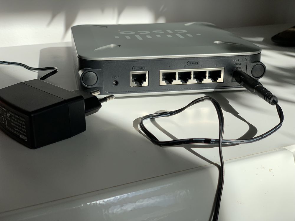 Vând router Cisco RV4000 Small business gygabit cu VPN