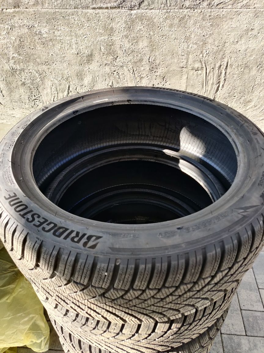 Anvelope iarna Bridgestone Blizzak LM005, 215 45 R18