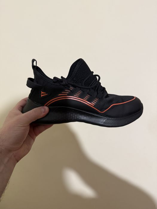 Pantofi incaltaminte cu protectie bombeu metalic