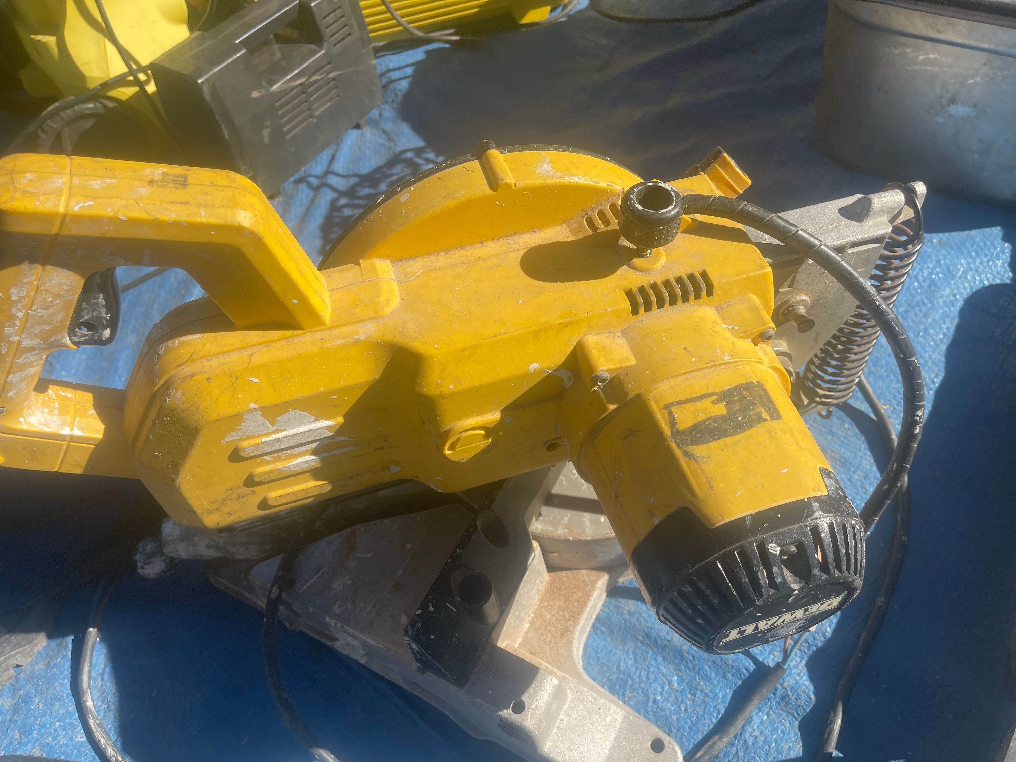 Настолен циркуляр Dewalt на ток 3 броя