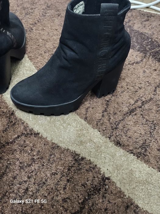 Botine fermoar noi foarte comode