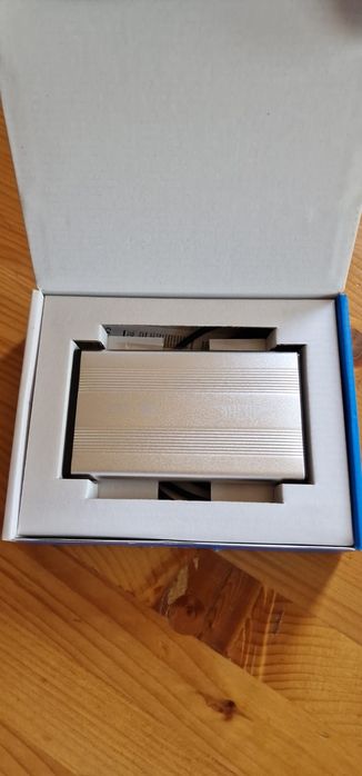 Vând LogiLink carcasă pentru hdd.