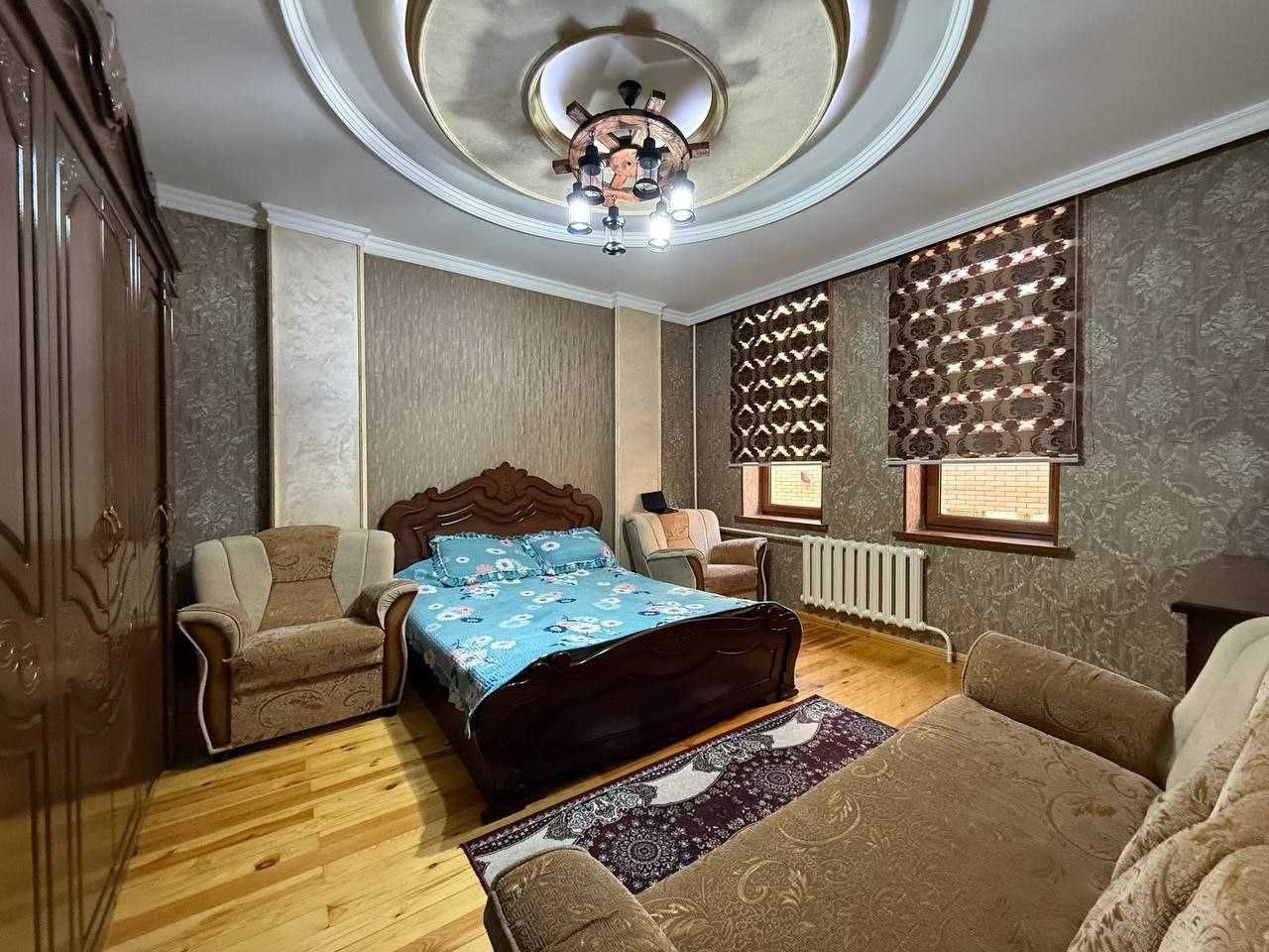 3 qavatli 1.5 sotixli hovli sotiladi