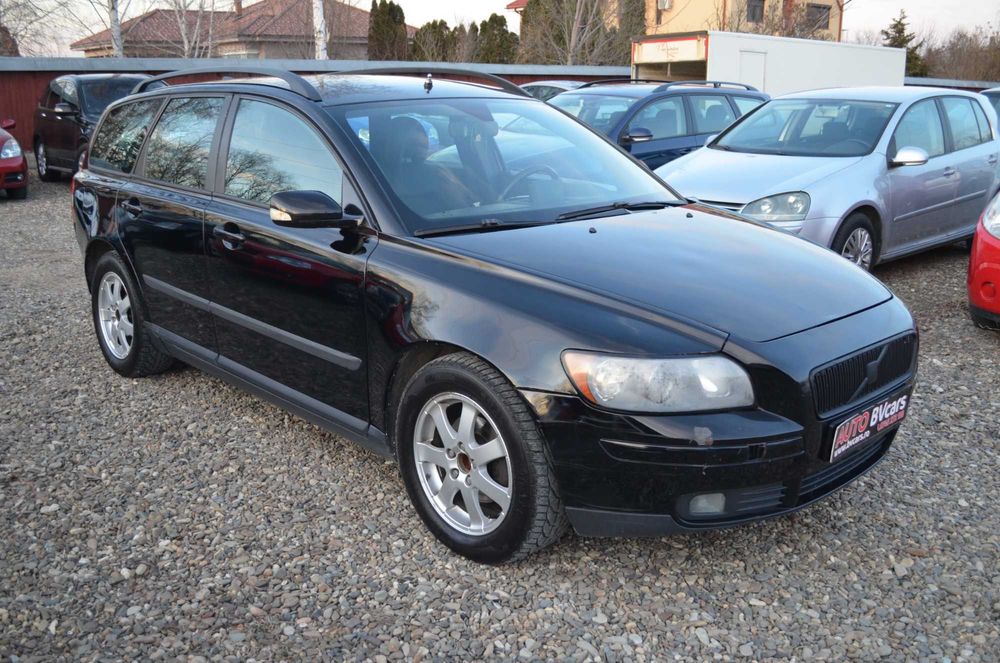 Volvo V40, 1.6 diesel, 2006, 260.000 km