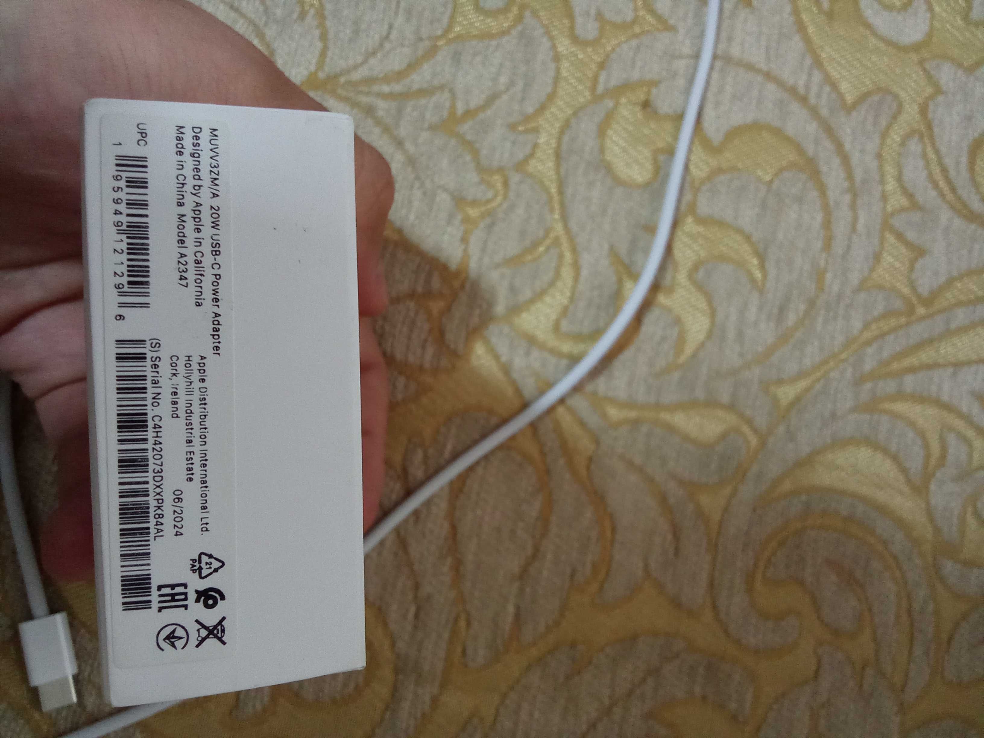 Оригинал Зарядное устройство Apple Iphone 2025. USB-C 20W PowerAdapter