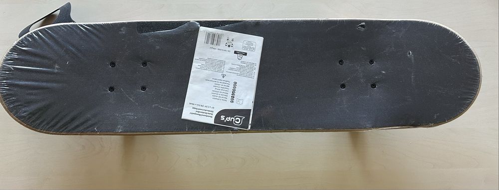 Vand skateboard nou, nedesfacut, la pret bun.