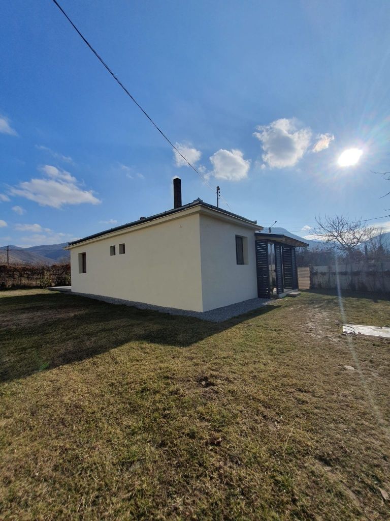 CASA LA MUNTE ( munții Retezat)
