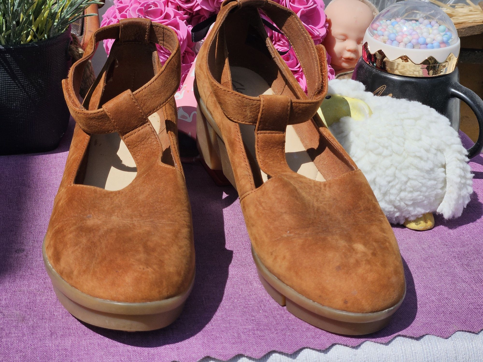 Clarks сандали на платформа от кожа