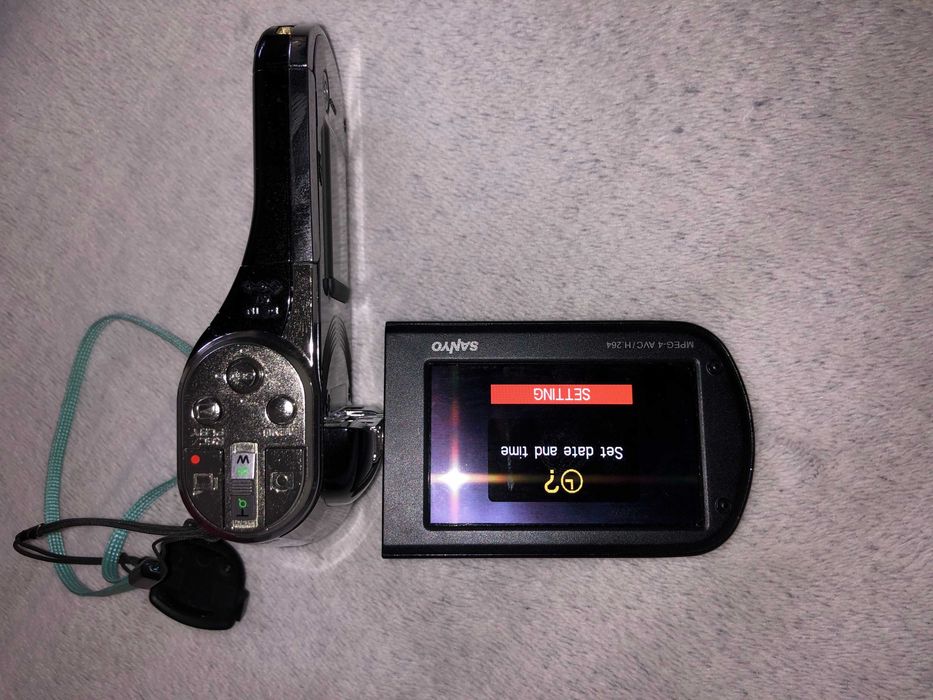 Видеокамера Sanyo Xacti VPC-CG100