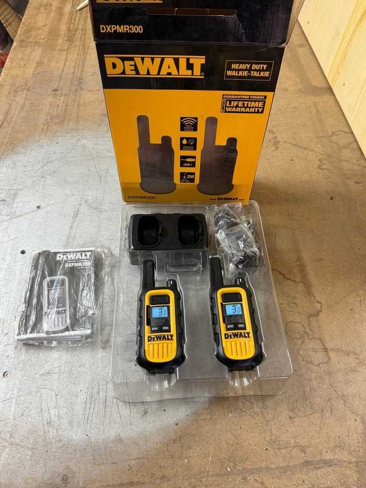 Радиостанции нови DeWALT